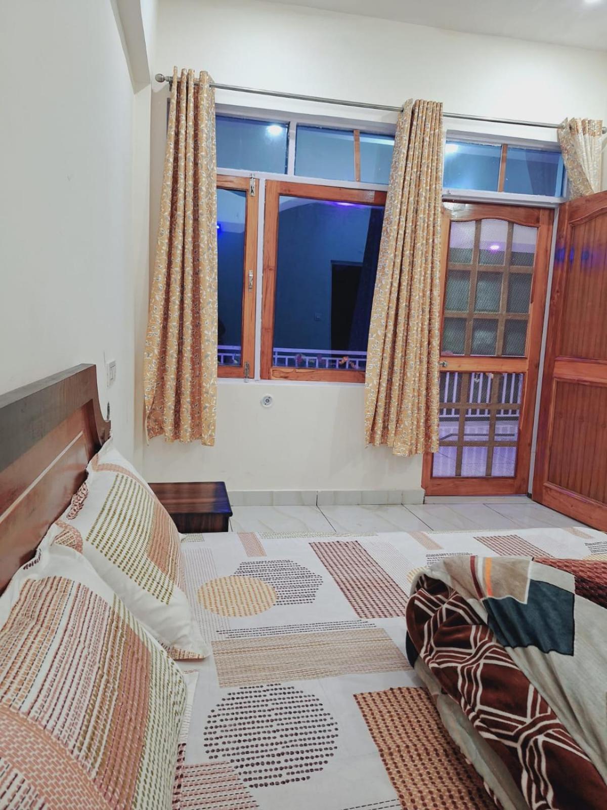 Chandarshila Hike Homestay Ukhimath Экстерьер фото